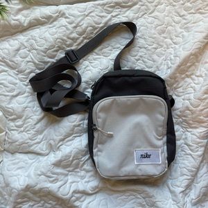 Nike crossbody bag grey